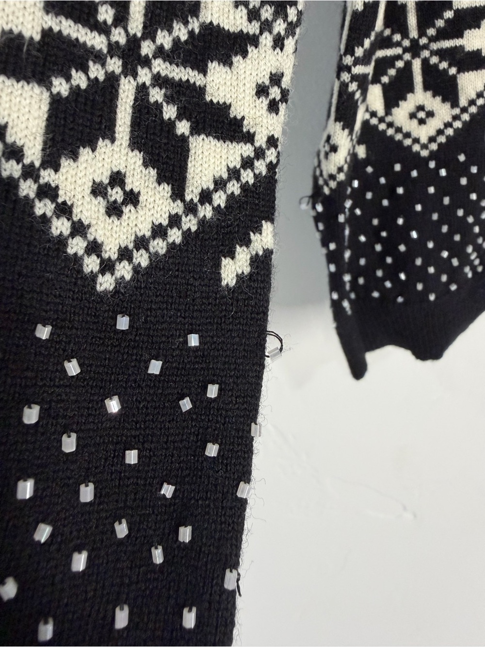ALICE + OLIVIA SNOW JACQUARD AND BEADS CARDIGAN WOOL KNIT TOP SWEATER SIZE L - Picture 13 of 16